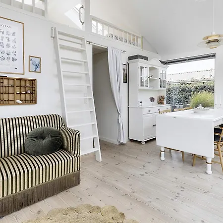 4 Person In Semesterbostad